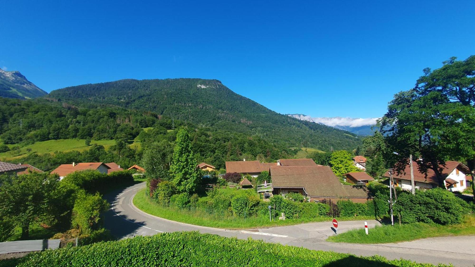 Agreable T3 Entre Lac Et Montagne Seythenex Exterior foto